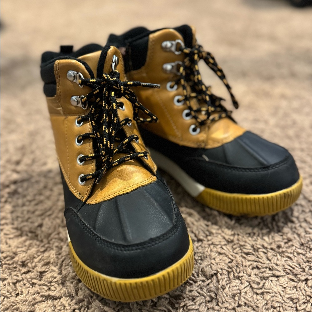 Wonder Nation Black and Yellow Kids Boots
